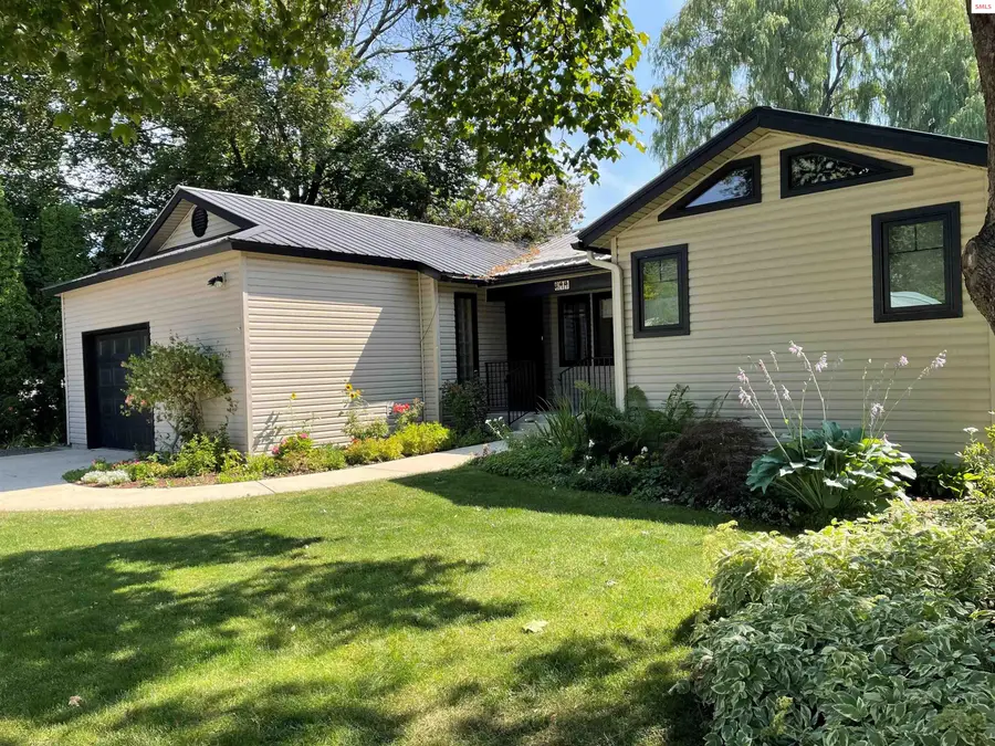 311 St Clair Avenue, Sandpoint, ID 83864 - Image #2