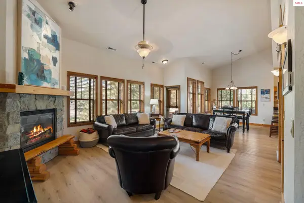 507 Guthrie Pl Unit 303, Dover, ID 83825