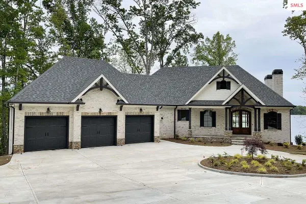 NKA Queens Dr, Sandpoint, ID 83864