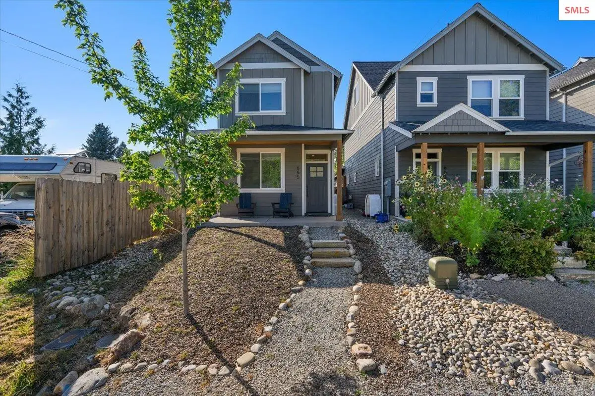 655 Oak Ave, Ponderay, ID 83852 - Image #1