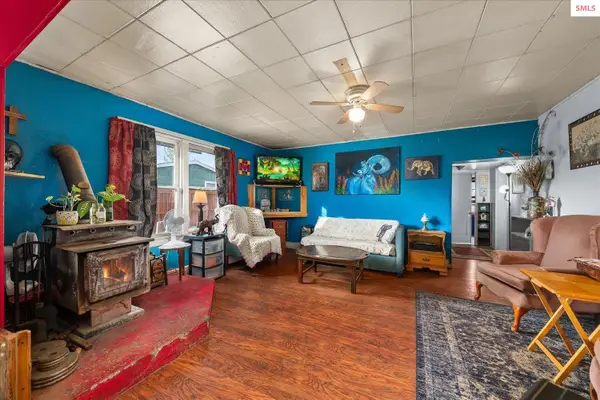 299 Railroad Ave, Blanchard, ID 83804