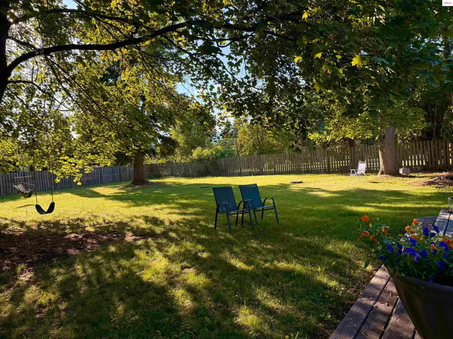 704 S Merton Ave, Sandpoint, ID 83864 - #3