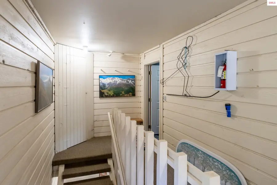 8754 Schweitzer Mtn Rd, Sandpoint, ID 83864 - Image #2