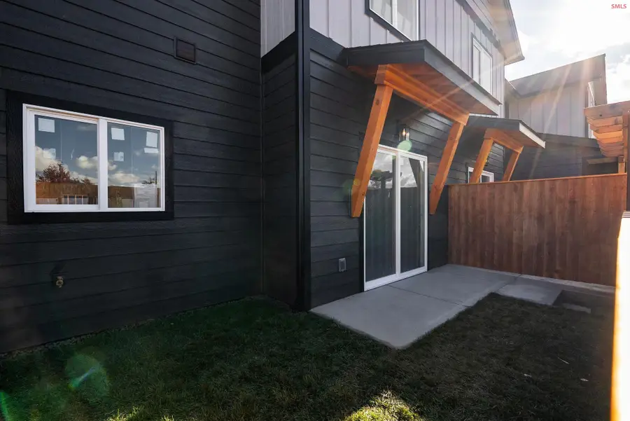 1679 Onyx Ct, Sandpoint, ID 83864 - Image #2