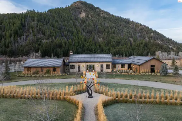 708 E Fork Road, Hailey, ID 83333