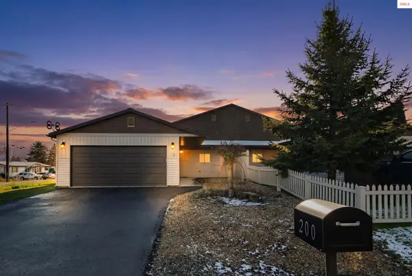 200 Brittany Loop, Kootenai, ID 83840