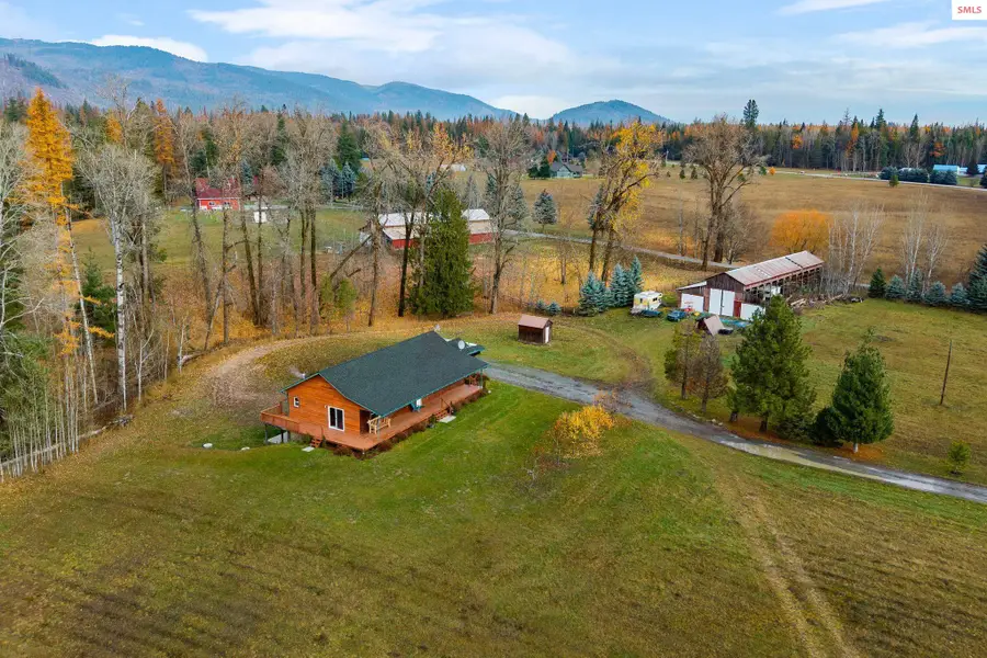 2844 Mcarthur Lake Rd, Naples, ID 83847 - Image #3
