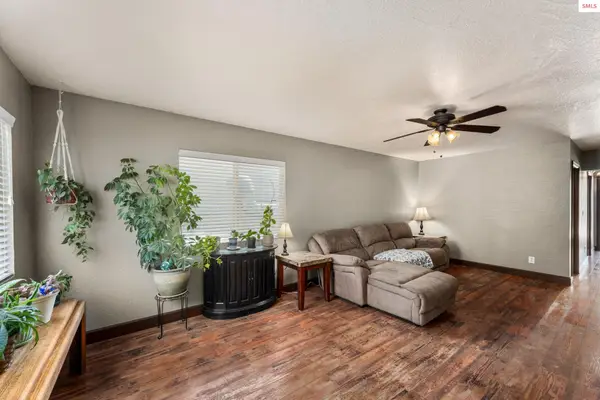 164 W Hilgren Ave, Hayden, ID 83835