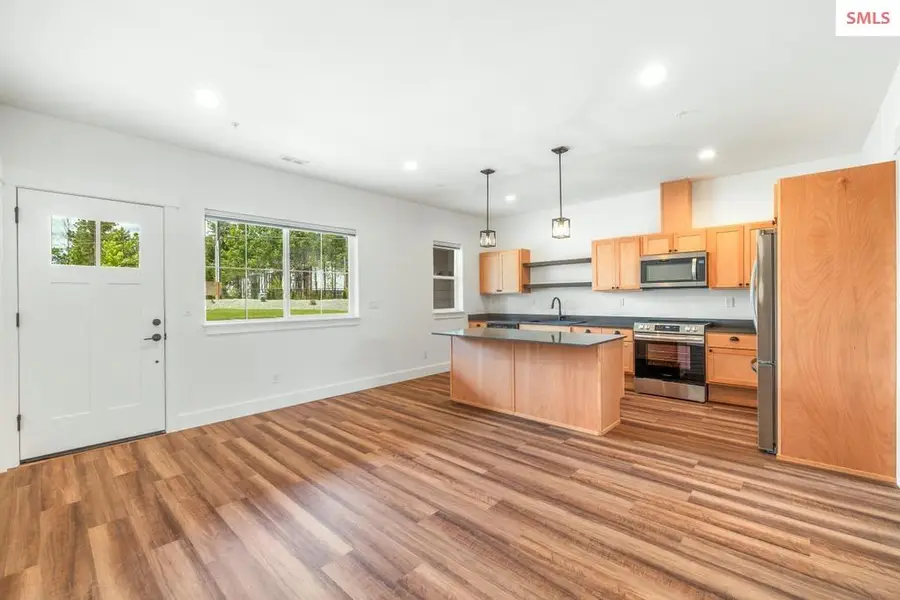 50 Carnelian Ave #203, Ponderay, ID 83852 - Image #2