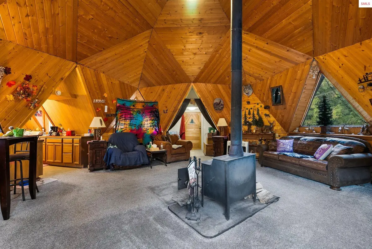 672 High Road, Sandpoint, ID 83864 - Image #1