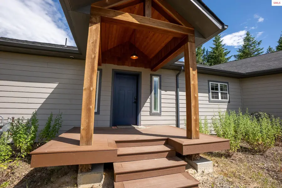 1588 Sunrise Rd, Bonners Ferry, ID 83805 - #2