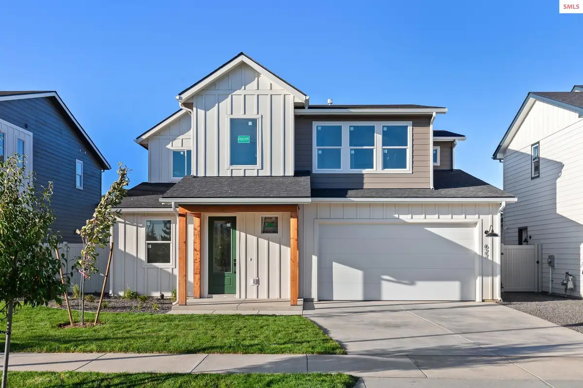 627 Moscow St, Sandpoint, ID 83864 - #1