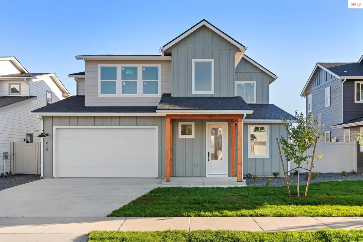 610 Moscow St, Sandpoint, ID 83864 - #1