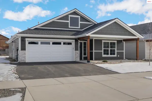 2238 Maverick Ct, Sandpoint, ID 83864