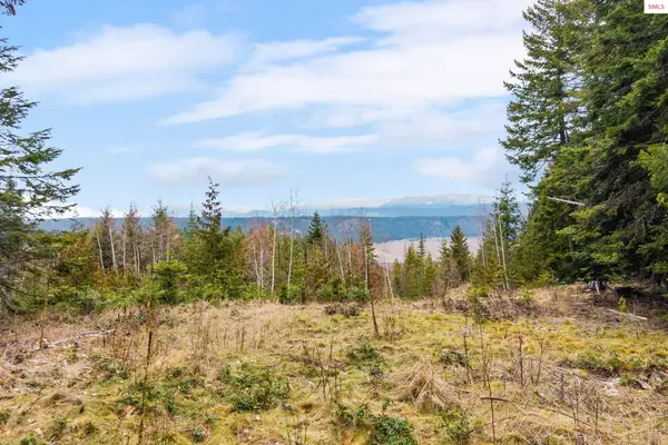 193 Cottage Ln, Bonners Ferry, ID 83805