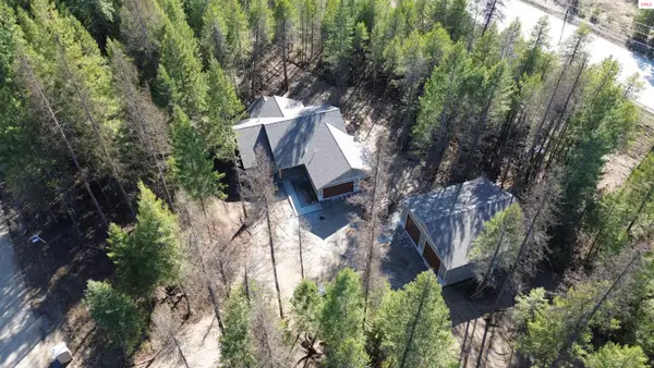 80 Carbonate Ln, Oldtown, ID 83822