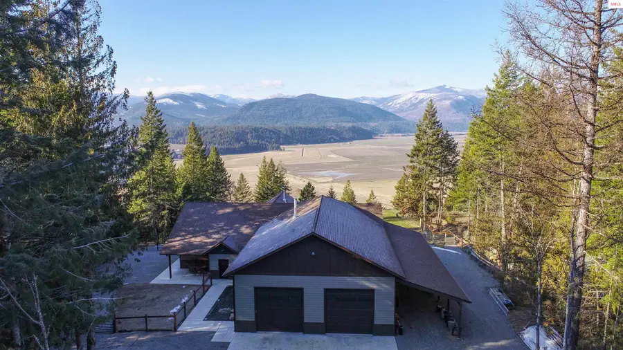 111 Majestic Ln, Bonners Ferry, ID 83805 - #3