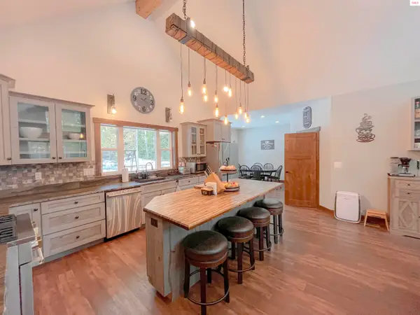 186 Coyote Trail, Sandpoint, ID 83864