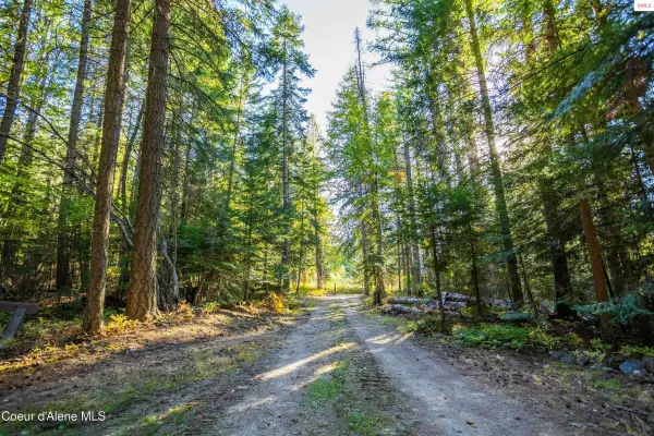 189 Reservoir Rd, Bonners Ferry, ID 83805