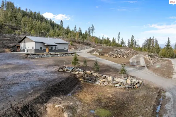 192 Healing Dr., Blanchard, ID 83804