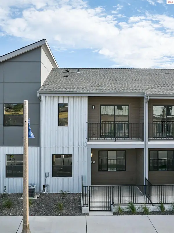 1008 E 4th Ave, Post Falls, ID 83854