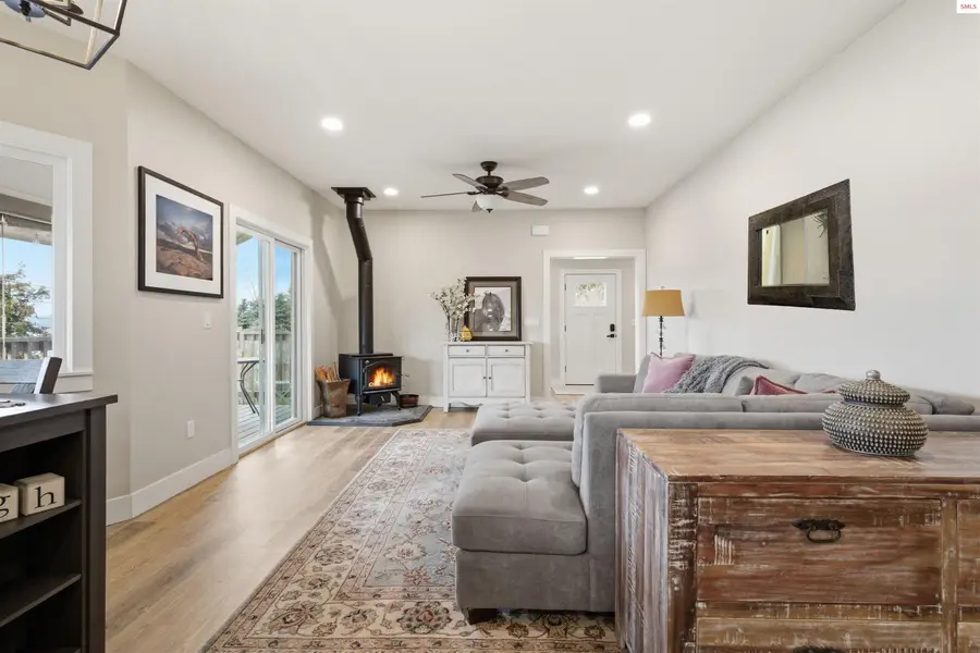 312 Ellisport St, East Hope, ID 83836 - #3