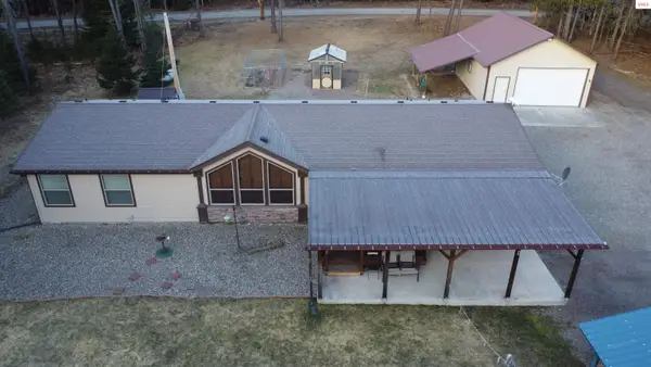 5731 Lake Creek Rd, Troy, MT 59935