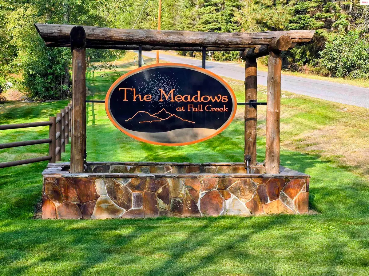 125 Ranch Rd, Naples, ID 83847 - #1