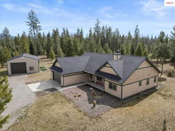 458 W Keva Ln, Athol, ID 83801