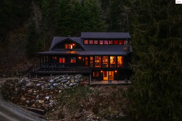 867 Midas Drive, Sagle, ID 83860