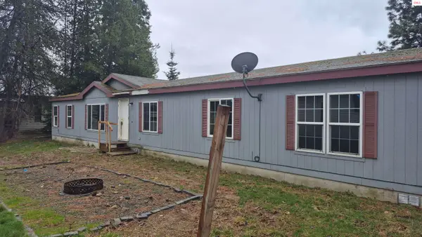 34 Troudt Ct, Priest River, ID 83856