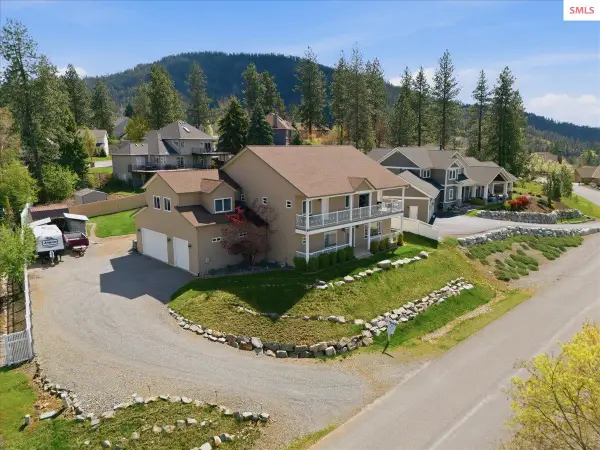 2010 E Grandview Dr, Coeur d'Alene, ID 83815