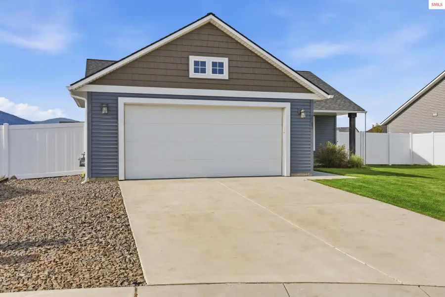 12183 N Gipper Loop, Rathdrum, ID 83858 - #3