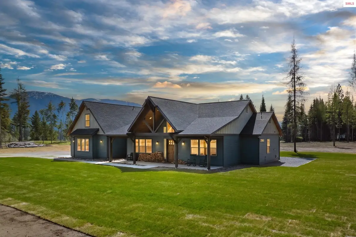 122 Windswept Ct, Naples, ID 83847 - #1