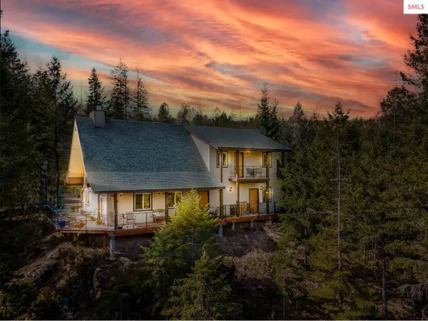 762 Geenen Rd., Cocolalla, ID 83813
