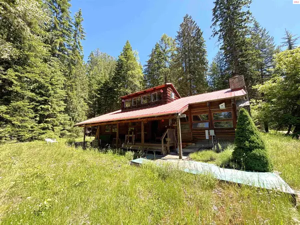 2216 Mosquito Creek Rd., Clark Fork, ID 83811