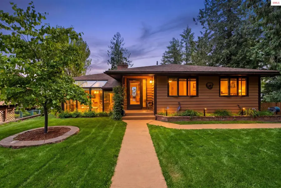2583 Lakeshore Dr, Sagle, ID 83860 - #2