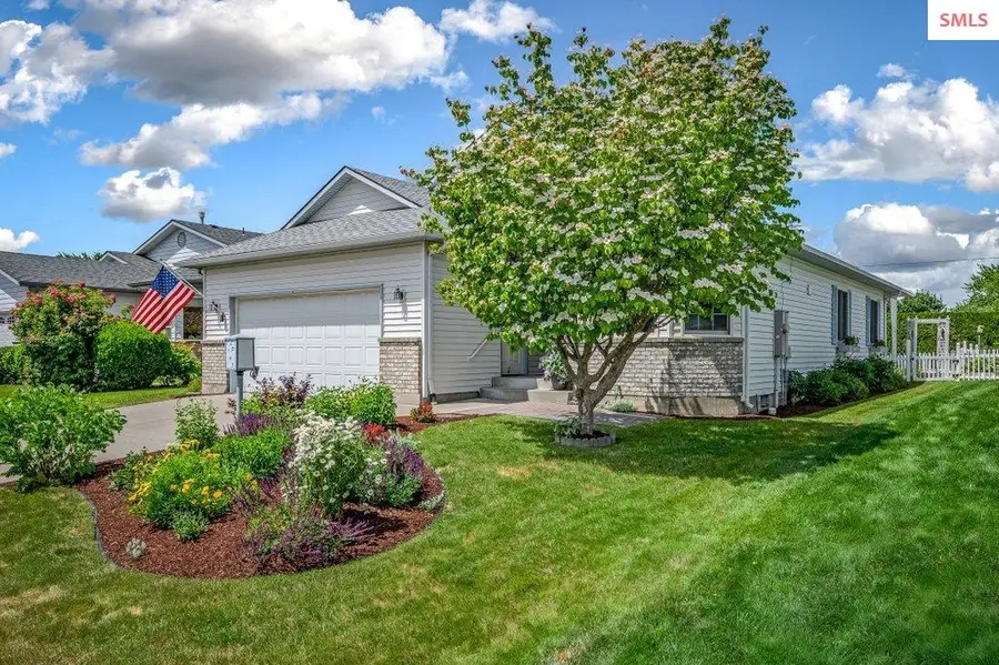 1193 W Woodlawn Dr, Hayden, ID 83835 - #3