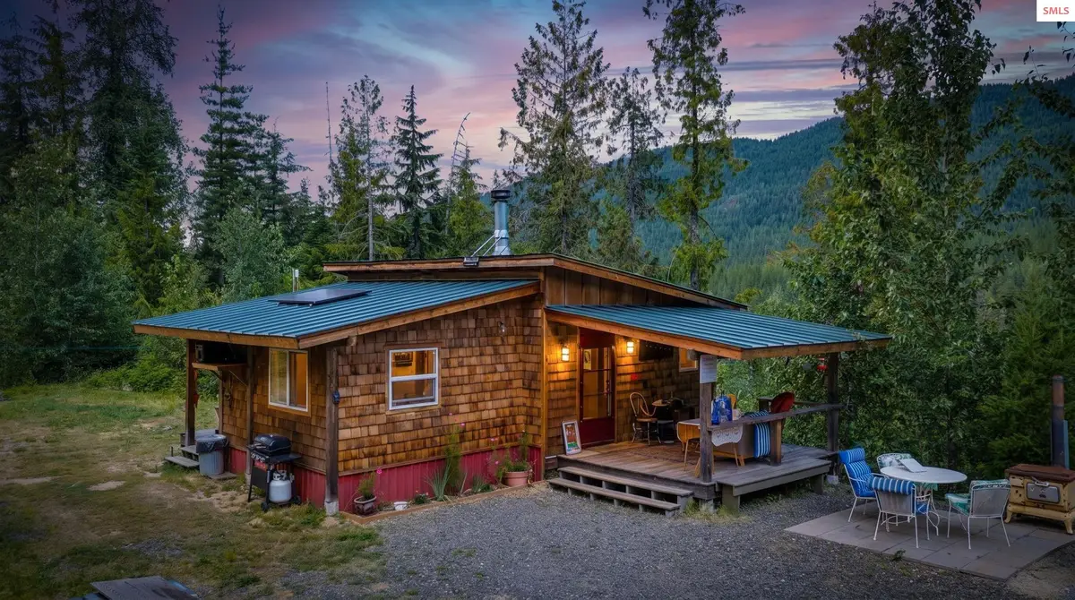 241 Strawberry Creek Rd, Sandpoint, ID 83864 - #1
