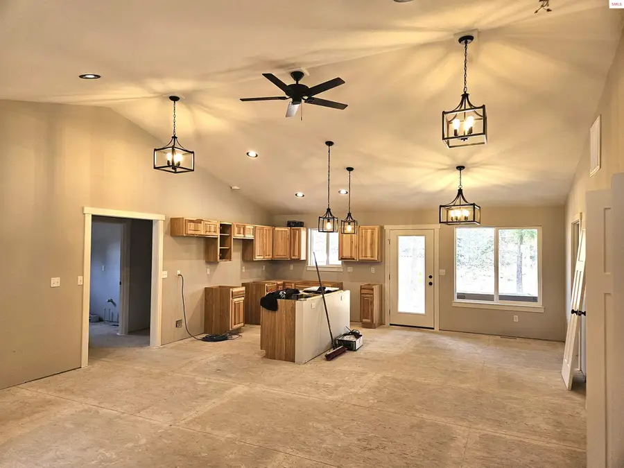 94 Westwood Dr, Moyie Springs, ID 83845 - #2