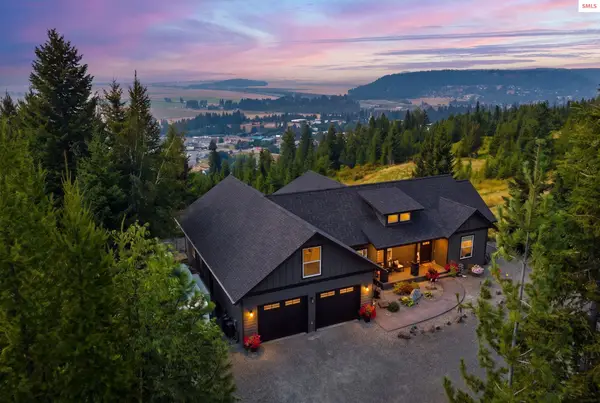 455 Scenic Dr, Bonners Ferry, ID 83805