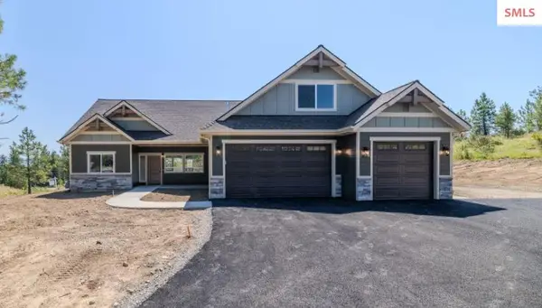 1475 W Remmick Street, Hayden, ID 83835