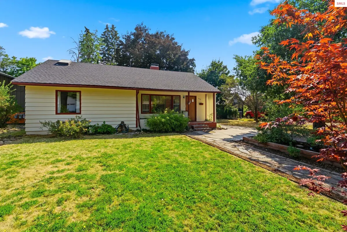 929 W Lake Street, Sandpoint, ID 83864 - #1