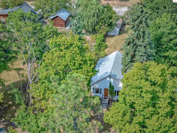 306 Washington Street, Dover, ID 83825