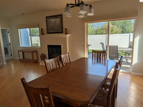 1518 Autumn Ln, Sandpoint, ID 83864