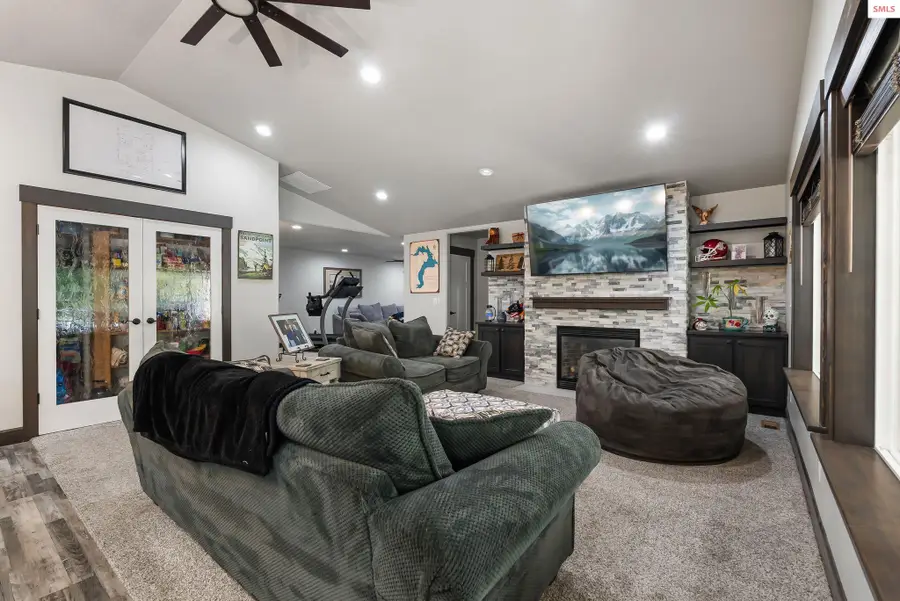 241 Beverly Dr, Sagle, ID 83860 - #2