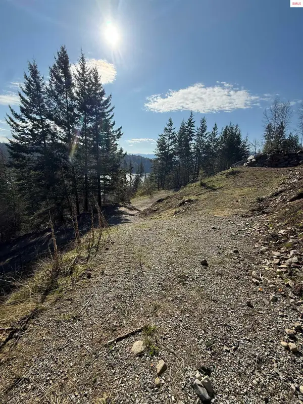 62 Venture Lane, Sagle, ID 83860