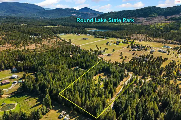 83 Copper Ridge Rd, Sagle, ID 83860