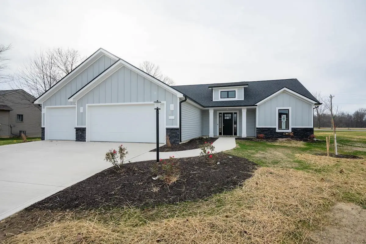 451 Rockwell Avenue, Roanoke, IN 46783 - #1