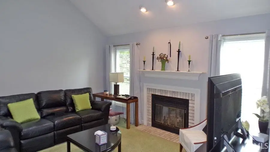 107 Virginia Place, Vincennes, IN 47591 - Image #3